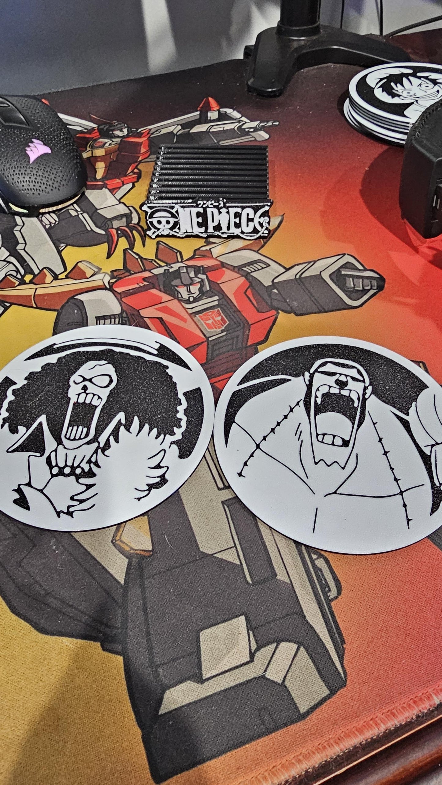 One Piece 9 Coaster Set With Stand